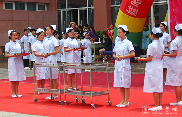 beat365官网举办“5·12国际护士节”活动