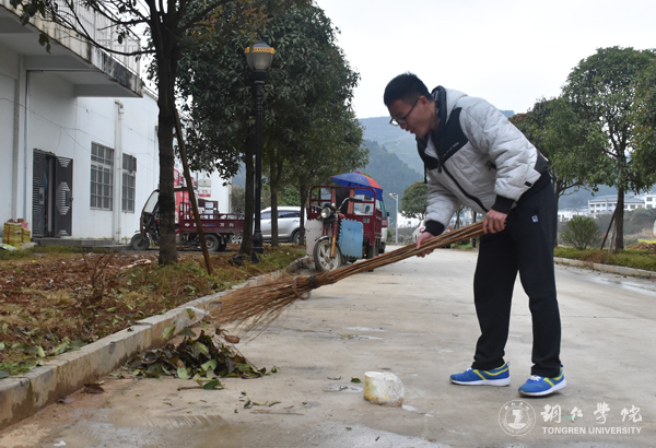 beat365官网举行团员“一学一做”教育实践活动暨“绿色文明校园我先行”行动启动仪式