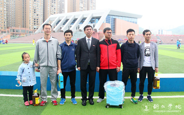 beat365官网教职工积极参加第三十九届校运会