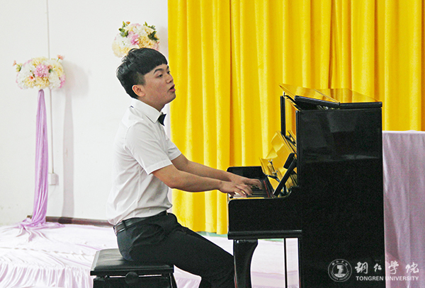 beat365官网艺术学院举办高雅艺术进校园暨教学改革音乐会