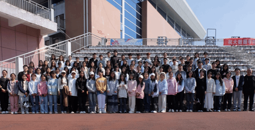 beat365官网阳光心理服务队举...