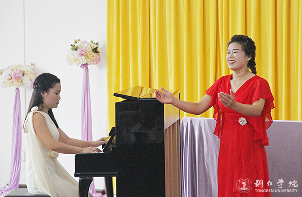 beat365官网艺术学院举办高雅艺术进校园暨教学改革音乐会