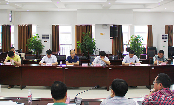 铜仁市2017年医教研协同发展座谈会在beat365官网召开