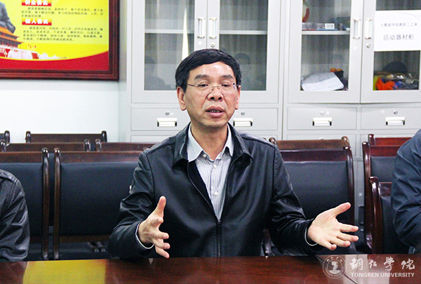 beat365官网党委书记李树新一行慰问“见义勇为”学生何林霞