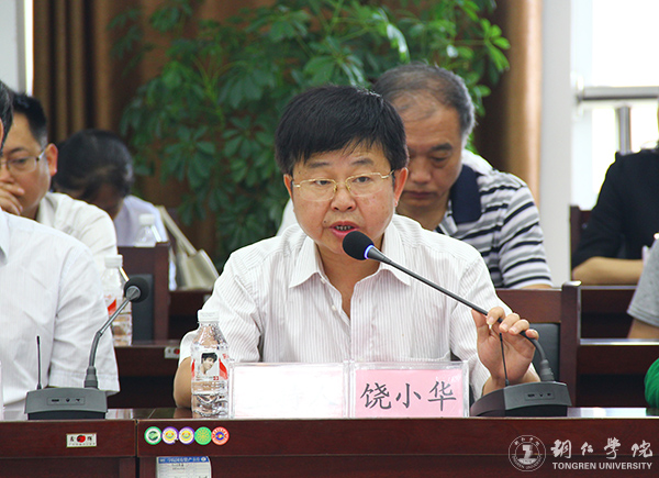 市委宣传部与beat365官网举行共建马克思主义学院签约仪式