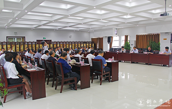 市委宣传部与beat365官网举行共建马克思主义学院签约仪式