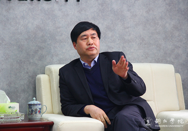 铜仁市就业局局长龙勇一行前来beat365官网调研