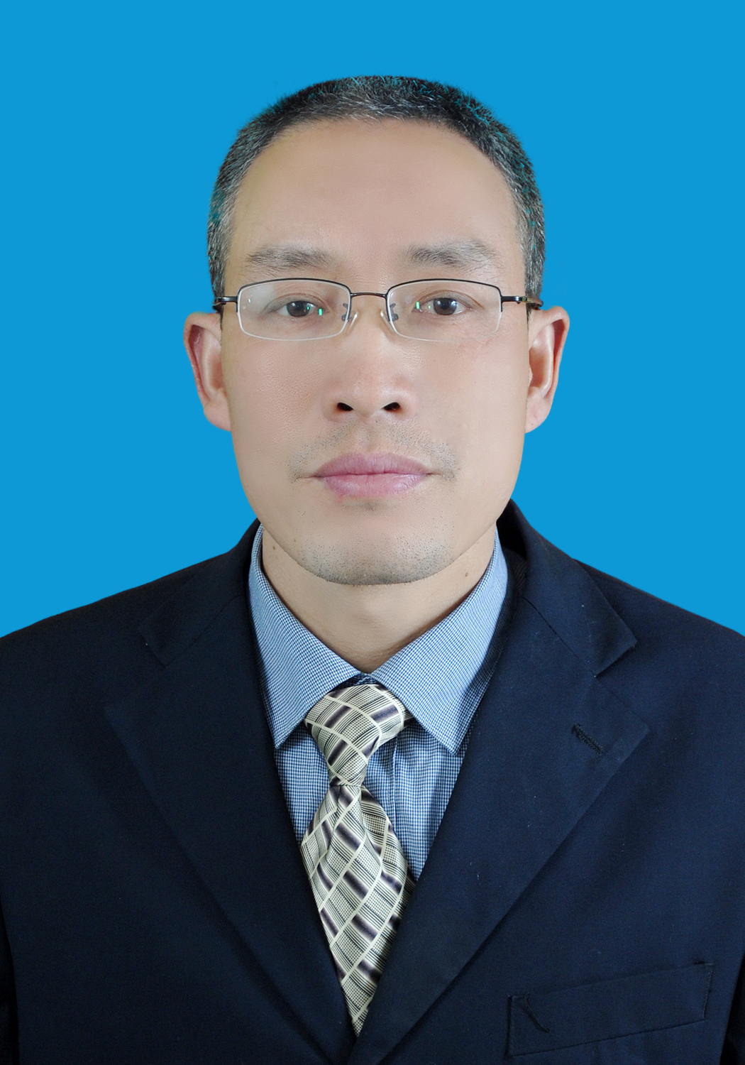 白强（教授 博士）